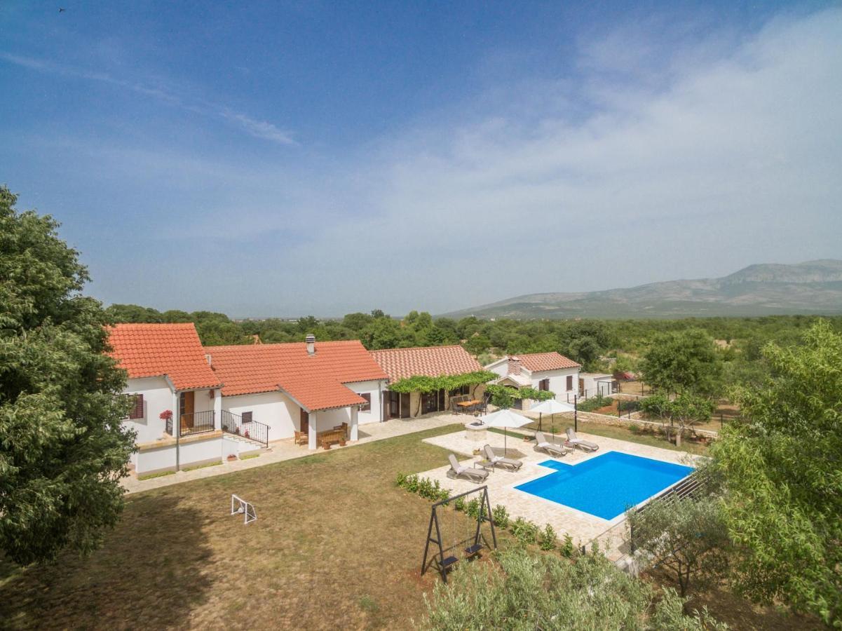 Villa Vitis Zadarvillas Oklaj エクステリア 写真