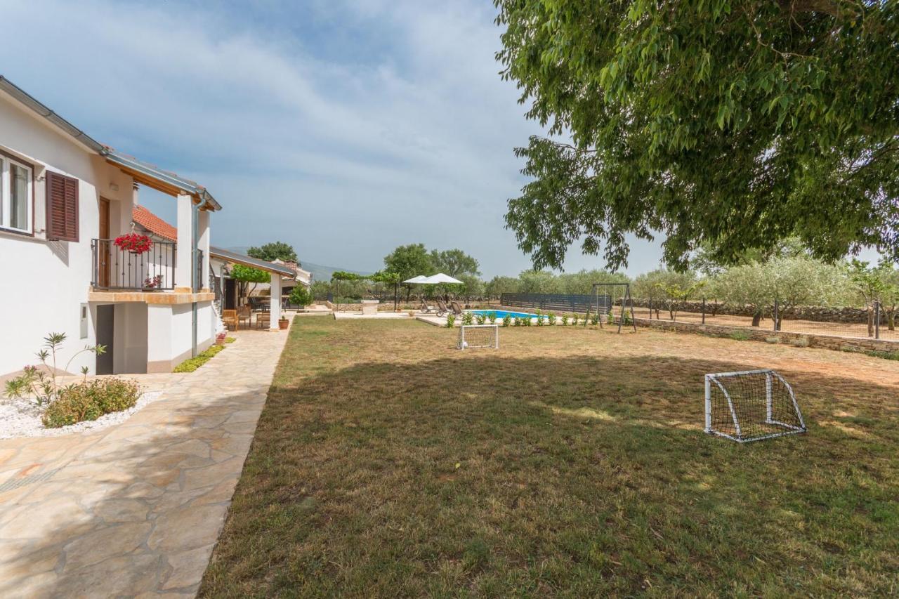 Villa Vitis Zadarvillas Oklaj エクステリア 写真
